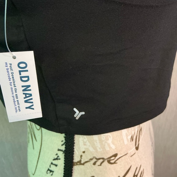 Old Navy Active Black Crop Top Size Large - Picture 4 of 8